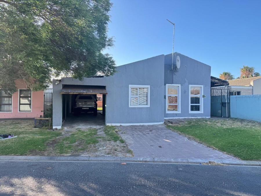 3 Bedroom Property for Sale in Park Village Western Cape